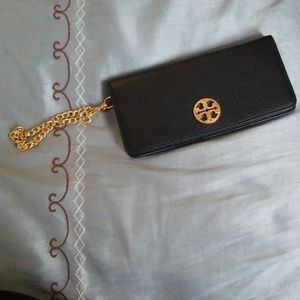 Tory Burch Chelsea wristlet/wallet
